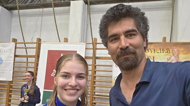 A debreceni vívók egy izgalmas és tanulságos versenyen vettek részt, ahol nemcsak a technikai tudásukat, hanem a csapatszellemet és a kitartásukat is próbára tették. Az esemény során számos tapasztalatot gyűjtöttek, amelyek segítik őket a jövőbeni kihívás