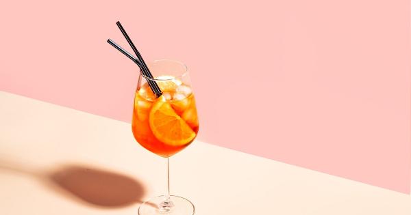 5 frissítő spritz recept a nyárra, ha már unod az Aperolt

1. **Citrusos Gin Spritz**  
   Friss citrom- és limelevet keverj gin-nel, majd töltsd fel szódával és egy csipetnyi grapefruit-lével. Díszítsd friss mentaágakkal, hogy még üdítőbb legyen!

2. **T