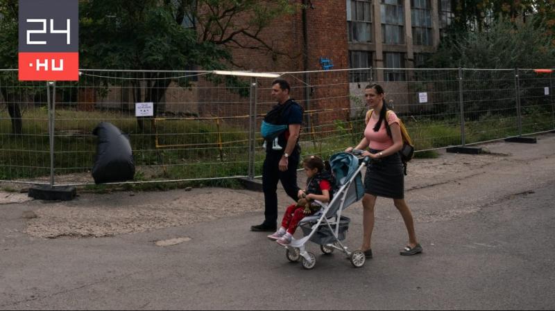 A kormány új irányvonalat kíván bevezetni a fiatalok életkezdési támogatásában, céljaik között szerepel a fiatal generációk helyzetének javítása. A tervezett intézkedések célja, hogy segítsék a fiatalokat a felnőtté válás első lépéseinél, ezzel ösztönözve