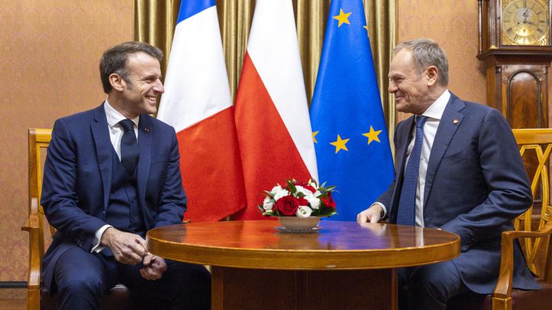 Donald Tusk határozottan és tömören válaszolt a kérdésre, miszerint terveznek-e lengyel békefenntartókat küldeni Ukrajnába.