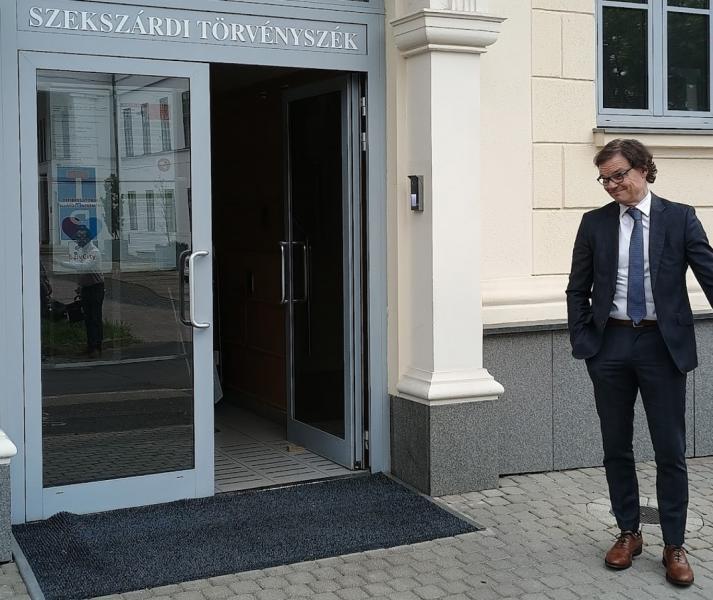 Bánki Erik egy dokumentumot hozott, amely igazolja, hogy a korábbi cége nem részesült 52 milliós támogatásban. Később azonban a volt üzlettársa elismerte, hogy mégis kaptak ilyen összeget.