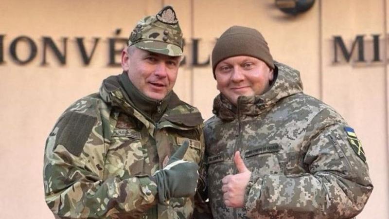 Túl a barátság határain: Ruszin-Szendi Romulusz különleges pillanatokban az ukrán főparancsnokkal.