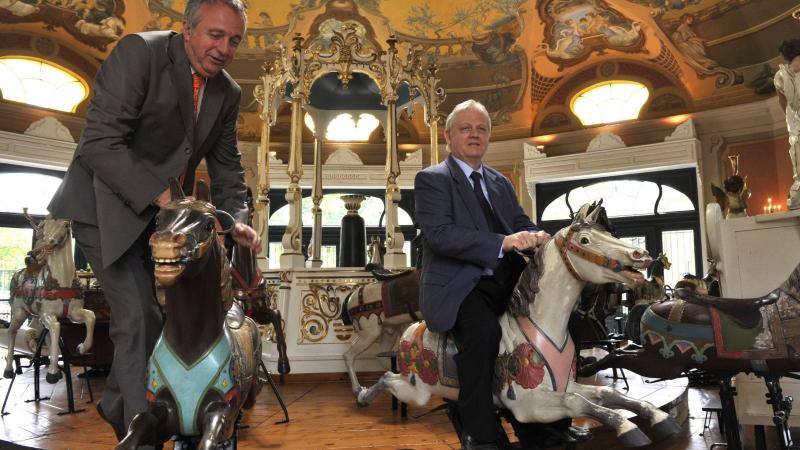 Óriási cirkuszi látványosság, hatalmas étvágy – a legendás Vidámpark körhintája is a Fővárosi Nagycirkusz érdeklődésének középpontjába került, a Hetedhét Palota varázslatos világával karöltve.