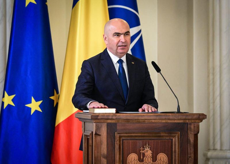 Románia a csőd széléről tér vissza, és ehhez olyan megszorító intézkedéseket alkalmaz, amelyek itthon is ismerősek lehetnek. A G7 cikkében a gazdasági helyzet részleteit érthető módon tárják elénk.