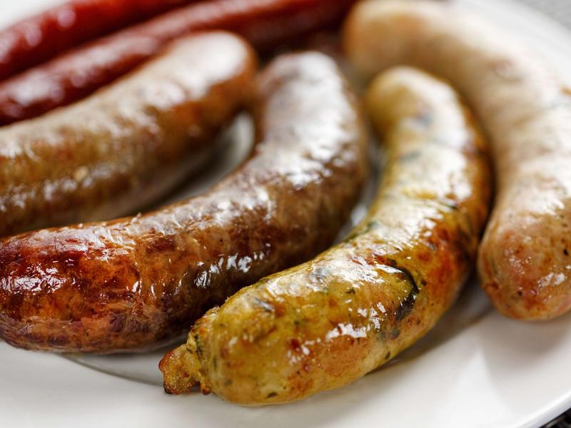 Hentesek titkos trükkjei: így varázsolhatsz mindig szaftos és ínycsiklandó sült kolbászt!