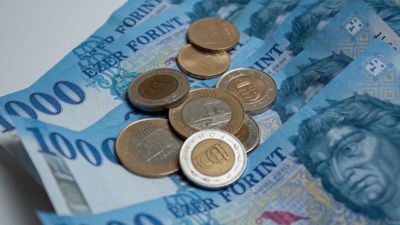 Szeptemberi izgalmak a devizapiacon: a forint váratlanul felülmúlta a dollárt - Pénzcentrum