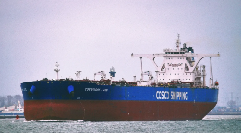 Trükkös módszerekkel, de a szankciók ellenére India továbbra is vásárolja az orosz olajat.