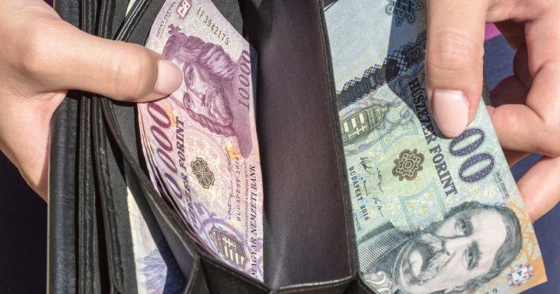 Ezeket az eszközöket kedvező áron szerezheted be a NAV-tól: mindössze négy nap áll rendelkezésedre!